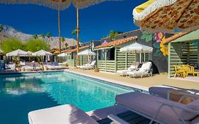 Fleur Noire Hotel